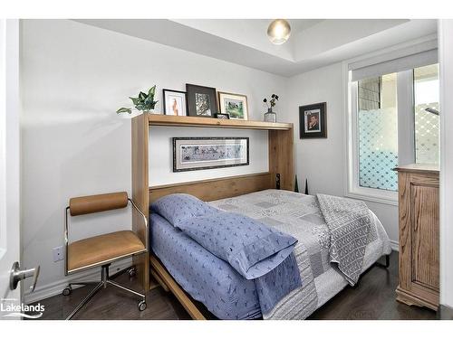 17 Spooner Crescent, Collingwood, ON - Indoor Photo Showing Bedroom