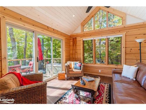 1316 True North Road, Haliburton, ON - Indoor Photo Showing Living Room