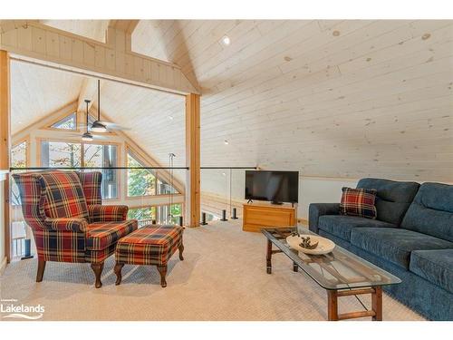 1316 True North Road, Haliburton, ON - Indoor Photo Showing Living Room