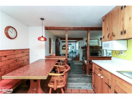 178 Brophy'S Lane, The Blue Mountains, ON - Indoor Photo Showing Kitchen