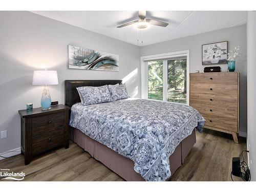 369 Mariners Way, Collingwood, ON - Indoor Photo Showing Bedroom