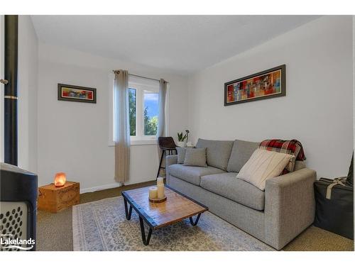 180-49 Trott Boulevard, Collingwood, ON - Indoor Photo Showing Living Room