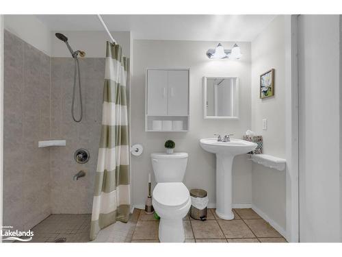 180-49 Trott Boulevard, Collingwood, ON - Indoor Photo Showing Bathroom