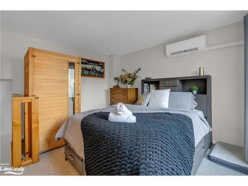 180-49 Trott Boulevard, Collingwood, ON - Indoor Photo Showing Bedroom