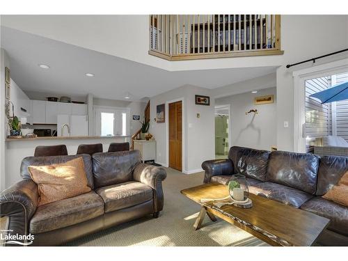 180-49 Trott Boulevard, Collingwood, ON - Indoor Photo Showing Living Room