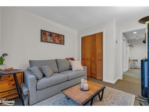 180-49 Trott Boulevard, Collingwood, ON - Indoor Photo Showing Living Room