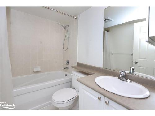 606-23 Hollywood Avenue, Toronto, ON - Indoor Photo Showing Bathroom