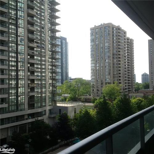 606-23 Hollywood Avenue, Toronto, ON - Outdoor With Balcony With Facade