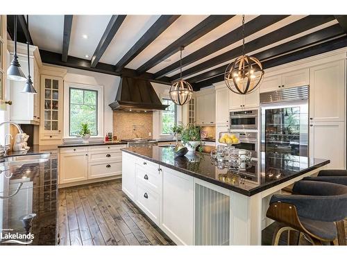 120 Timber Leif Ridge, The Blue Mountains, ON - Indoor Photo Showing Kitchen With Upgraded Kitchen