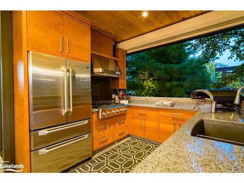 120 Timber Leif Ridge, The Blue Mountains, ON - Indoor Photo Showing Kitchen