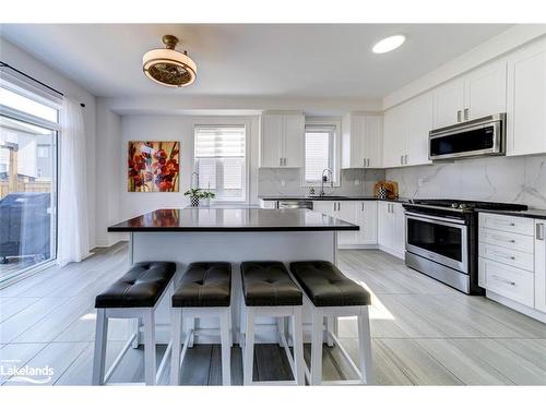 43 Autumn Drive, Wasaga Beach, ON - Indoor Photo Showing Kitchen