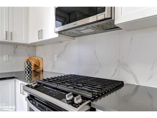 43 Autumn Drive, Wasaga Beach, ON - Indoor Photo Showing Kitchen