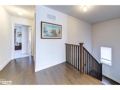 43 Autumn Drive, Wasaga Beach, ON - Indoor Photo Showing Other Room