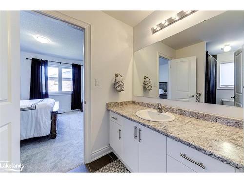 43 Autumn Drive, Wasaga Beach, ON - Indoor Photo Showing Bathroom