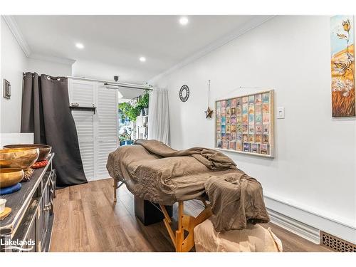 170 Muskoka Road N, Gravenhurst, ON - Indoor Photo Showing Bedroom