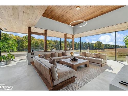 595474 4Th Line, The Blue Mountains, ON - Indoor Photo Showing Living Room