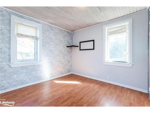 326 Lafontaine Road W, Tiny, ON - Indoor Photo Showing Other Room