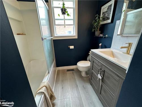 45 Lombard Street, Meaford, ON - Indoor Photo Showing Bathroom