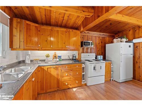 1025 Scout Trail, Port Carling, ON - Indoor Photo Showing Kitchen With Double Sink