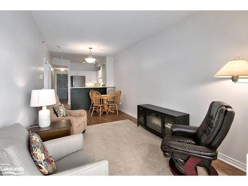 302-34 Bayfield Street, Meaford, ON - Indoor Photo Showing Living Room