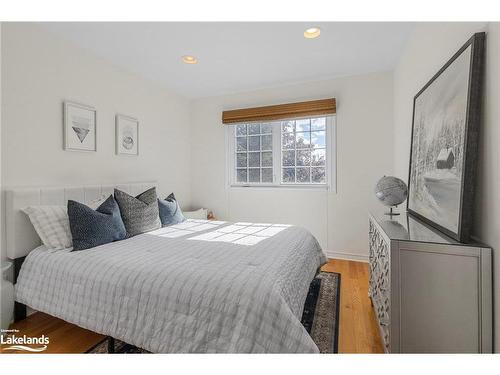 36 Nettleton Court, Collingwood, ON - Indoor Photo Showing Bedroom