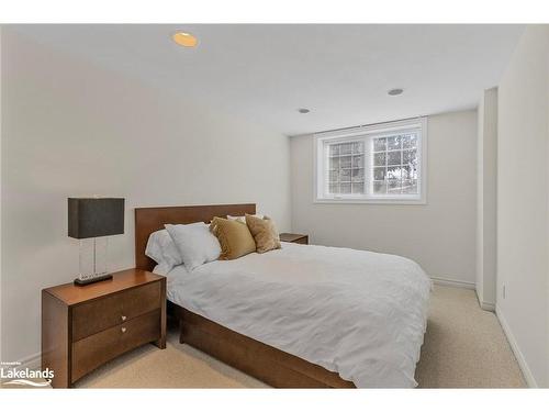 36 Nettleton Court, Collingwood, ON - Indoor Photo Showing Bedroom