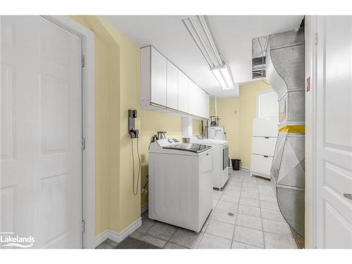 36 Nettleton Court, Collingwood, ON - Indoor Photo Showing Laundry Room