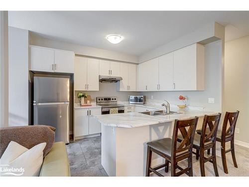 33 Lett Avenue, Collingwood, ON - Indoor Photo Showing Kitchen With Double Sink