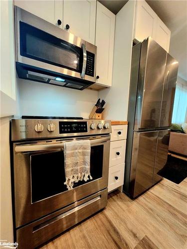 29 Richmond Street, Emsdale, ON - Indoor Photo Showing Kitchen