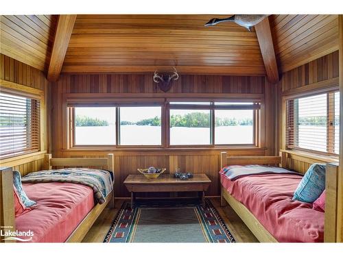 0 M  (Mossy Rock) Island, Port Carling, ON - Indoor Photo Showing Bedroom