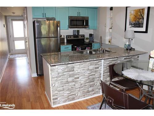 107-3 Brandy Lane Drive, Collingwood, ON - Indoor Photo Showing Kitchen With Double Sink