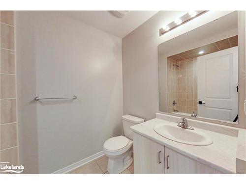 13 Barfoot Street, Collingwood, ON - Indoor Photo Showing Bathroom