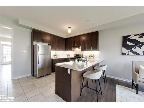 13 Barfoot Street, Collingwood, ON - Indoor Photo Showing Kitchen