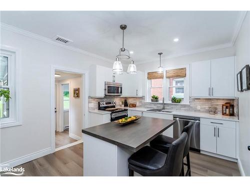 352 Third Street, Midland, ON - Indoor Photo Showing Kitchen With Upgraded Kitchen