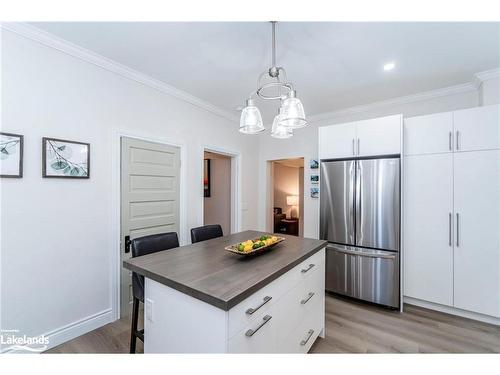 352 Third Street, Midland, ON - Indoor Photo Showing Kitchen