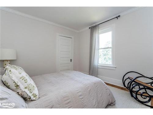 352 Third Street, Midland, ON - Indoor Photo Showing Bedroom