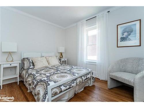 352 Third Street, Midland, ON - Indoor Photo Showing Bedroom