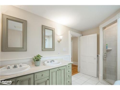 774 Hurontario Street, Collingwood, ON - Indoor Photo Showing Bathroom