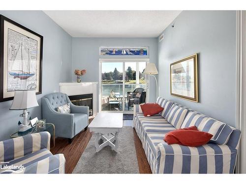 202-34 Bayfield Street, Meaford, ON - Indoor Photo Showing Living Room