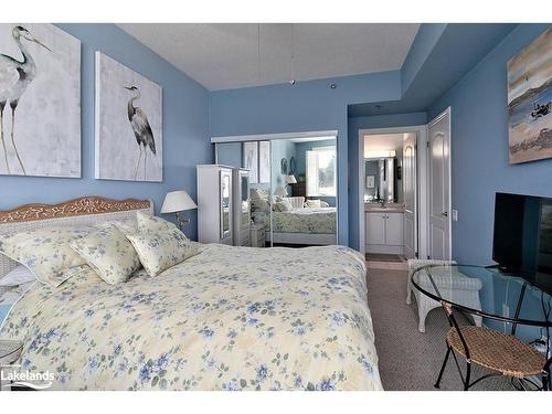 202-34 Bayfield Street, Meaford, ON - Indoor Photo Showing Bedroom