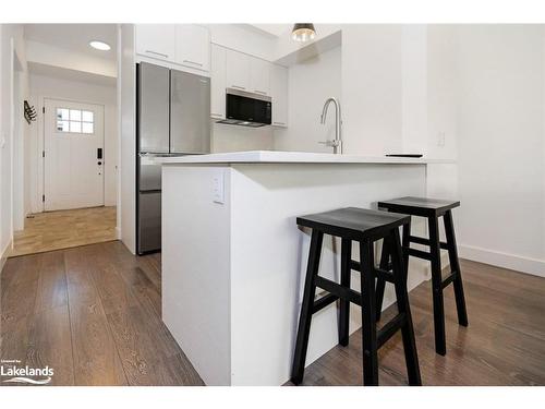 205-13 Beausoleil Lane, The Blue Mountains, ON - Indoor Photo Showing Kitchen