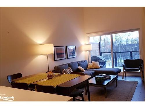 205-13 Beausoleil Lane, The Blue Mountains, ON - Indoor Photo Showing Living Room