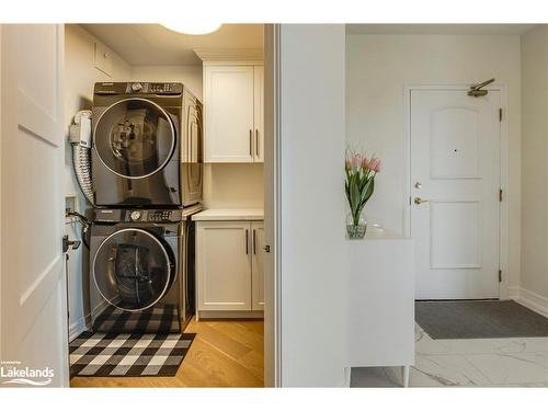 1011-2 Toronto Street, Barrie, ON - Indoor Photo Showing Laundry Room