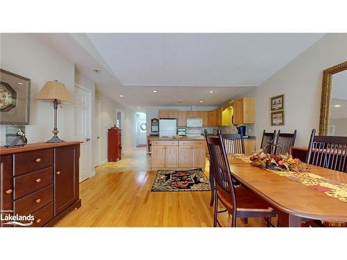 70 Meadow Lane, Wasaga Beach, ON - Indoor Photo Showing Dining Room