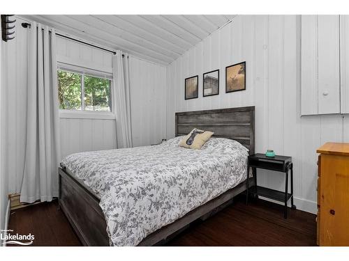 11-1054 Deewood Drive, Utterson, ON - Indoor Photo Showing Bedroom