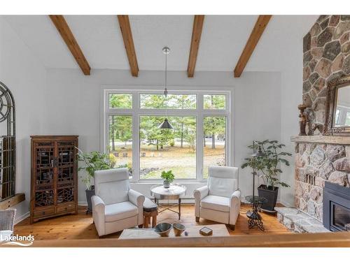 73 53Rd Street S, Wasaga Beach, ON - Indoor Photo Showing Living Room With Fireplace