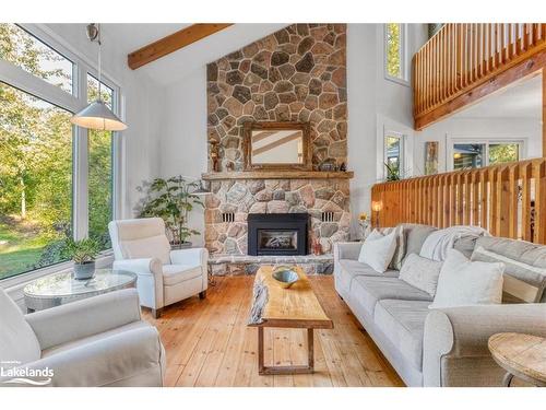 73 53Rd Street S, Wasaga Beach, ON - Indoor Photo Showing Living Room With Fireplace