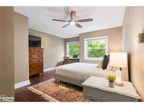 365 2Nd Avenue E, Owen Sound, ON - Indoor Photo Showing Bedroom