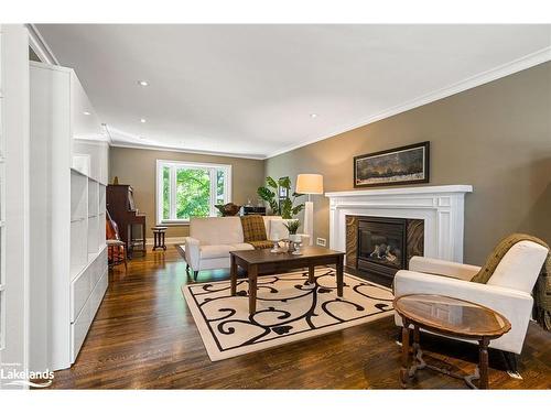 365 2Nd Avenue E, Owen Sound, ON - Indoor Photo Showing Living Room With Fireplace