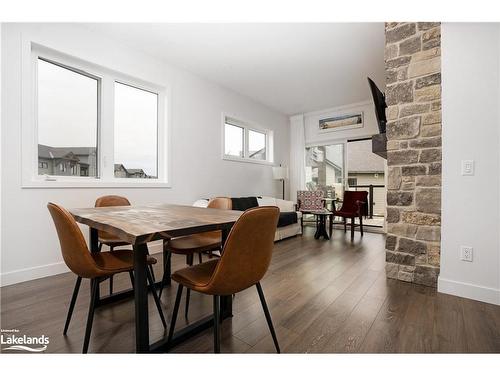 206-21 Beckwith Lane, The Blue Mountains, ON - Indoor Photo Showing Dining Room